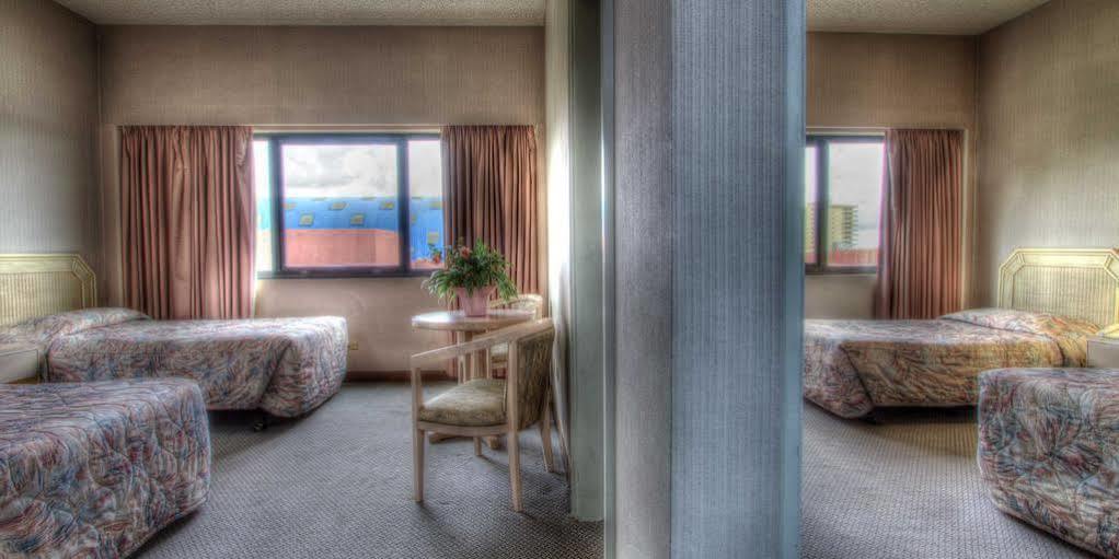 Pacific Bay Hotel Tumon Exterior foto